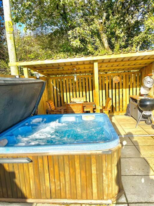 Вилла New! Country Boutique Escape . Hot Tub Weare Giffard Экстерьер фото